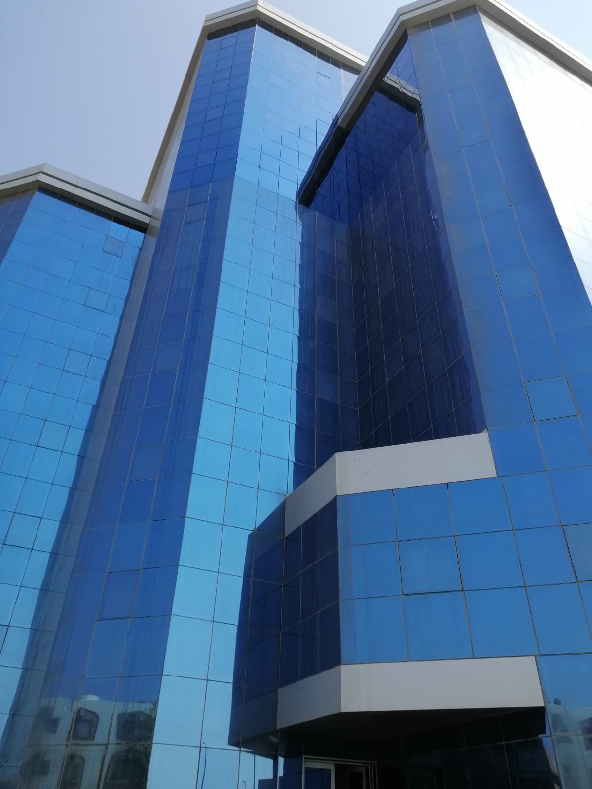 تنظيف مباني عالية